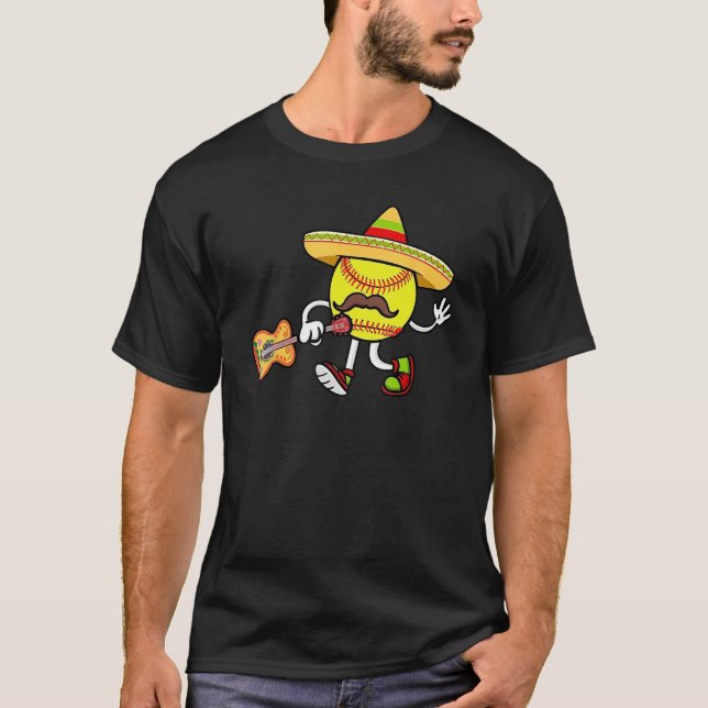 Funny Mexican Softball Ball Sombrero Guitar Cinco  T Shirt (Framsida)