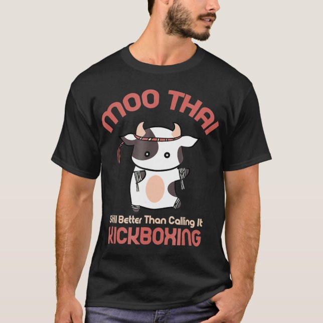 Funny Muay    ThaiMoo Thai Kickboxing T Shirt (Framsida)