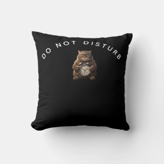 Funny Muscular Cat Off Duty Pillow Kudde