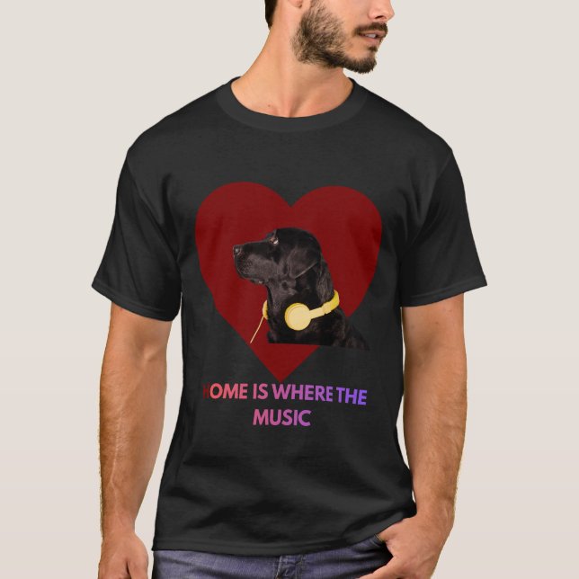 Funny Music Lover Dog Black Labrador T-Shirt (Framsida)