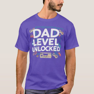 Funny New Dad Level Unlocked Gaming Fathers Day vi T Shirt