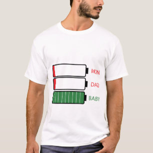 Funny New mamma Pappa Parent Gift Baby på Batterie T Shirt