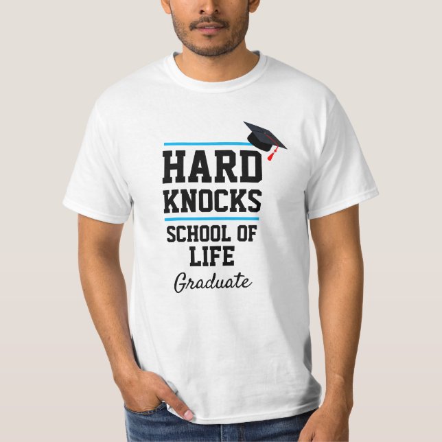 Funny Novelty Manar HARD KNOCKS SCHOOL STUDENT  T Shirt (Framsida)