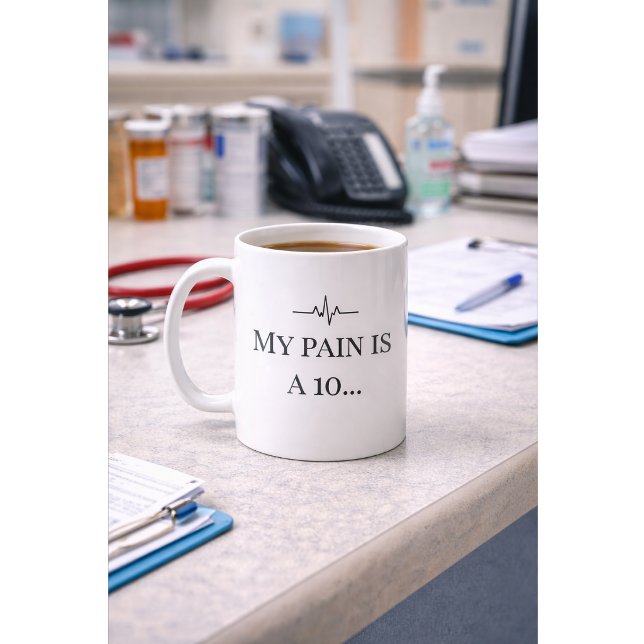 Funny Nurse Mug “Pain is a 10” Custom Name RN Gift Kaffemugg (Skapare uppladdad)