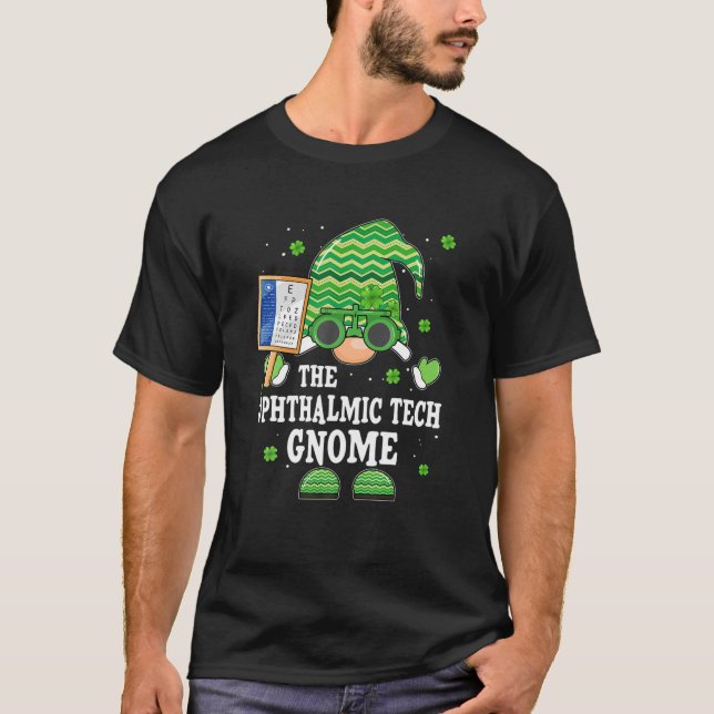 Funny Ofthalmic Tech Gnome Optometrist St Patrick T Shirt (Framsida)
