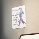 Funny Older du får Sarcastic Retro Housefru Magnet<br><div class="desc">Den här designen skapades genom digital grafik. Det kan vara personlig genom att välja det andra alternativet för anpassning. Kontakta mig på colorflowcreations@gmail.com om du vill ha denna design på en annan produkt. Se fler av mina skapelser eller följ mig på www.facebook.com/colorflowcreations,  www.instagram.com/colorflowcreations,  www.twitter.com/colorflowart och www.pinterest.com/colorflowcreations.</div>