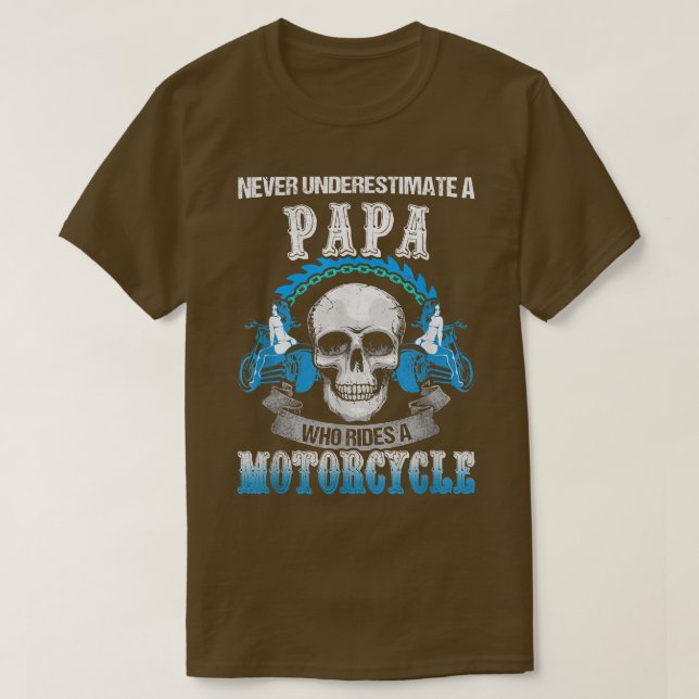Funny Papa Who Rides A Motorcycle Biker Racing Dad T Shirt (Design framsida)