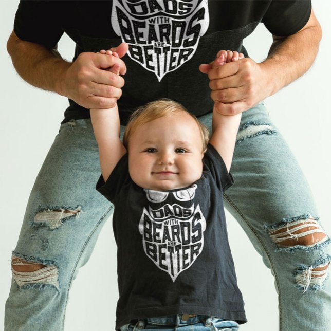 FUNNY PAPPOR MED BEARBETNING ÄR BÄTTRE FARS DAG T SHIRT (FUNNY DADS WITH BEARDS ARE BETTER FATHERS DAY TODDLER T-SHIRT)