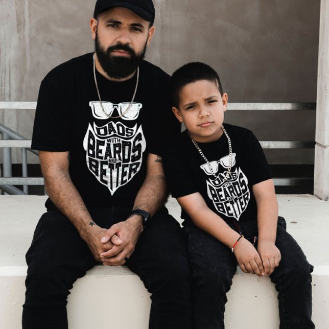 FUNNY PAPPOR MED BEARBETNING ÄR BÄTTRE FARS DAG T SHIRT (Skapare uppladdad)