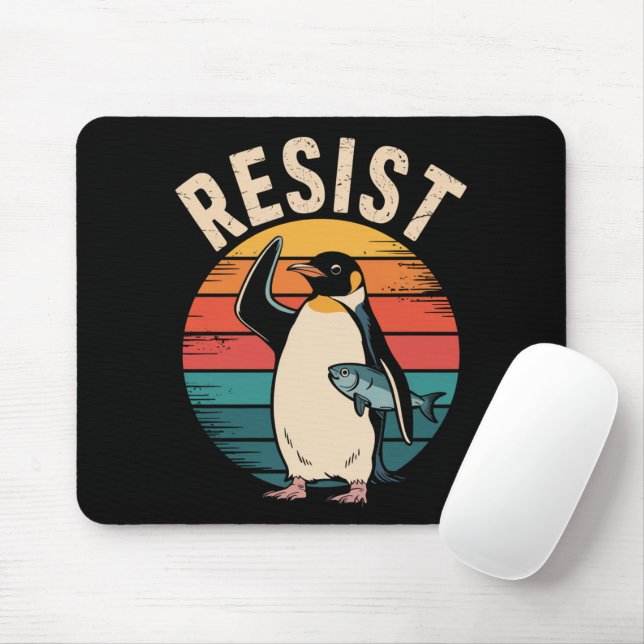 Funny Penguin protesterar mot tarifferna Musmatta (Med mus)