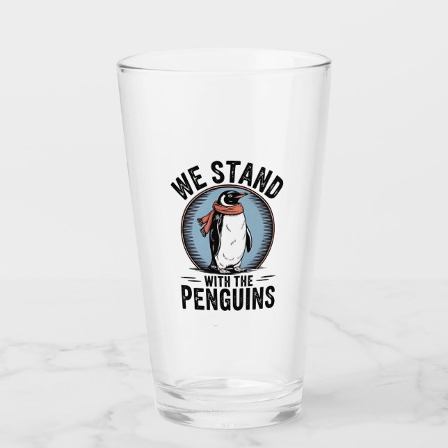Funny Penguin protesterar mot Tarrifs Glaskopp (Framsida)