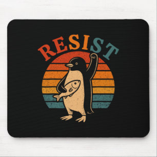Funny Penguin Resistenguins protest mot Tari Musmatta