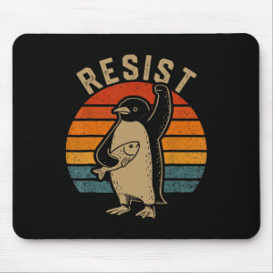 Funny Penguin Resistenguins protest mot Tari Musmatta