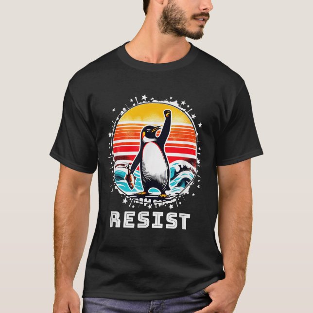 Funny Penguin Resistenguins protest mot Tari T Shirt (Framsida)