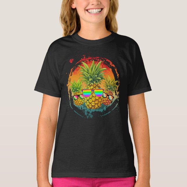 Funny Pineapple Summer Vibes T Shirt (Framsida)