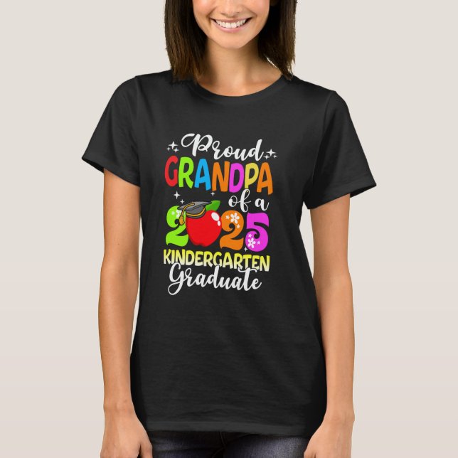 Funny Proud Grandpa of a Class of 2025 Kindergarte T Shirt (Framsida)
