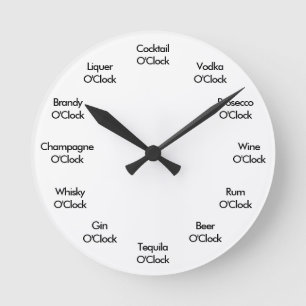 Funny Pub Clock Black and White Rund Klocka