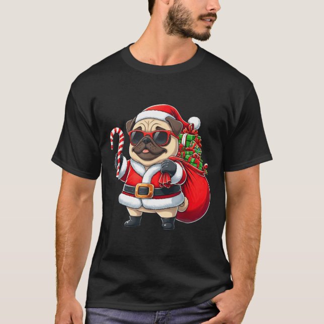 Funny Pug Christmas Santa Outfit Xmas Mom Dad Kids T Shirt (Framsida)