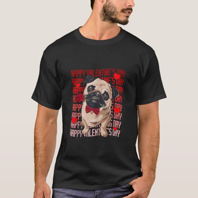Funny Pug Hund med rödhjärter Alla hjärtans dag T Shirt (Framsida)