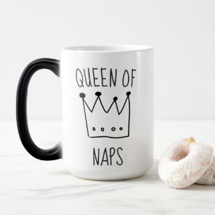 Funny Queen of Naps Krona Magisk Mugg
