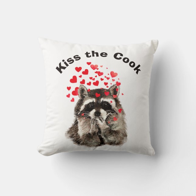 Funny Quote Kiss the Cook Cute Raccoons, Animal Kudde (Framsida)