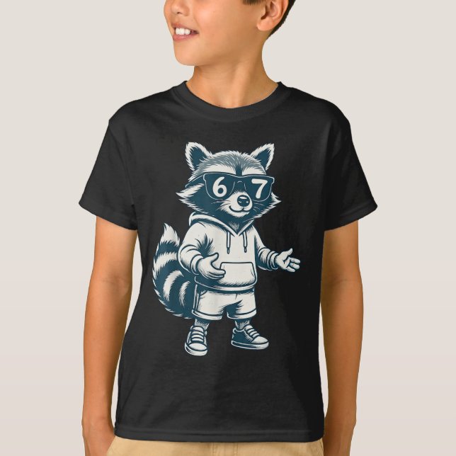 Funny Raccoon 67 Meme Six Seven  T Shirt (Framsida)