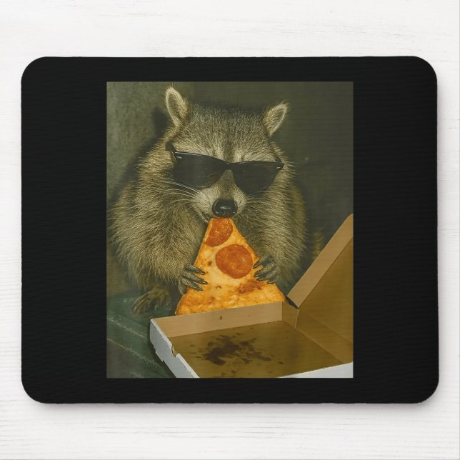 Funny Raccoon Eating Zza Animal Meme Raccoon  Musmatta (Framsidan)