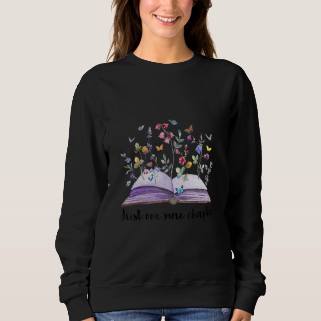 Funny Reading Quote for Book Lovers Just One More  T Shirt (Framsida)