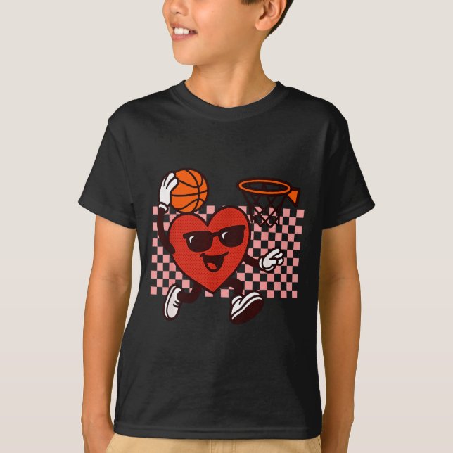 Funny Retro Heart Graphic Basketball Player Kids V T Shirt (Framsida)
