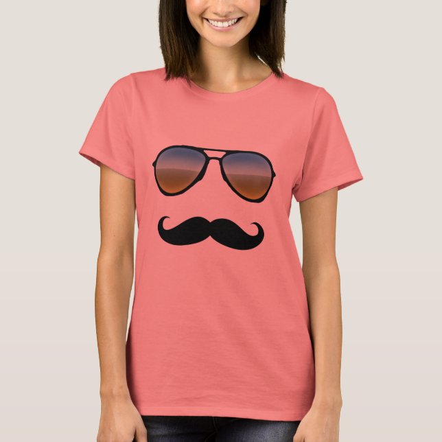 Funny Retro Sunglass med Mustache T Shirt (Framsida)