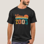 Funny Retro Vintage 2003 18th Birthday 18 Yo Origi T Shirt<br><div class="desc">Fira din 18:e födelsedag eftersom du är vintage,  klassisk,  originell,  underbar,  episk dope,  drottning,  långt ut,  legendarisk och helt Fantastisk. Den här coolan i vintage i stil garanterar att för manar kvinnor tonåring och att flickkläder gör perfekten återupptagen på din födelsedag.</div>