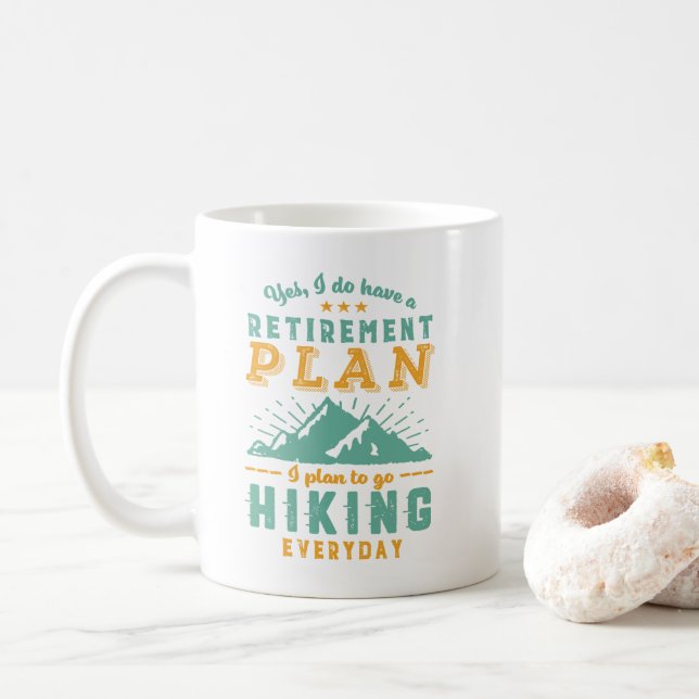Funny Retrött Hike Pension-planen som förökar berg Kaffemugg (Med munk)