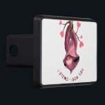Funny Romantic Sloth Smile Hitch Cover Dragkroksskydd<br><div class="desc">Lönsam, romersk, tunn Tecknad, Teckningarna, Kärlek-hjärter - Välj / lägg till din unika text / teckensnitt / Färg - Gör din Speciella gåva - Ändra storlek och flytta eller ta bort och lägg till inslag / bild med anpassning verktyg! - Teckning och MJÖLKS UTFORMNING. Du kan också överföra mina designers...</div>