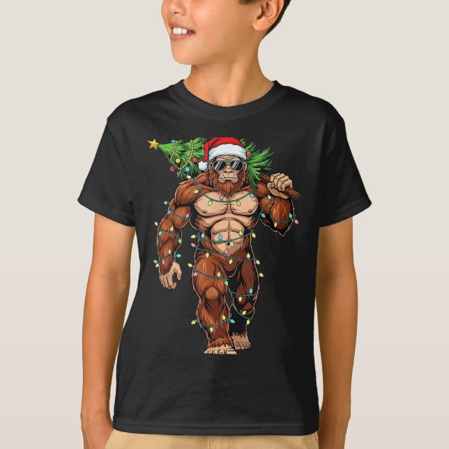Funny Santa Bigfoot Christmas Tree Christmas Crypt T Shirt (Framsida)