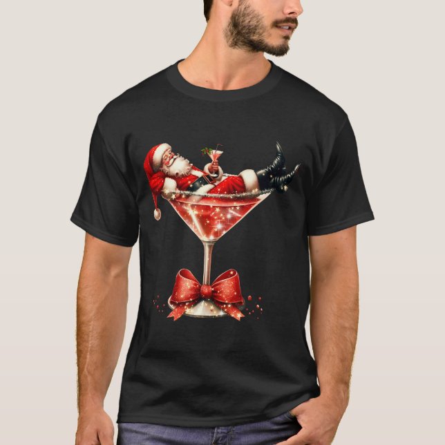 Funny Santa Drinking Martini Christmas Humor Men W T Shirt (Framsida)