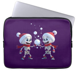 Funny Santa Skeletons Having a Snowball Fight  Laptop Fodral