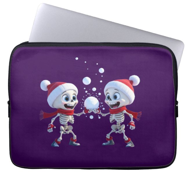 Funny Santa Skeletons Having a Snowball Fight  Laptop Fodral (Framsidan)