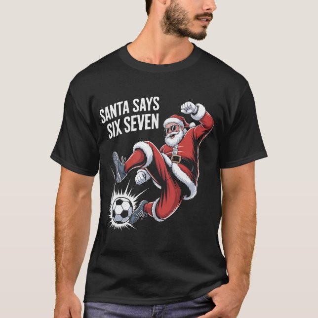 Funny Santa Soccer Kicking Ball Graphic Tee | Chri (Framsida)