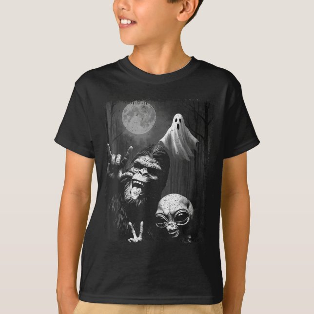 Funny Sasquatch &amp; Alien Rock On Hand Sign Ghos T Shirt (Framsida)