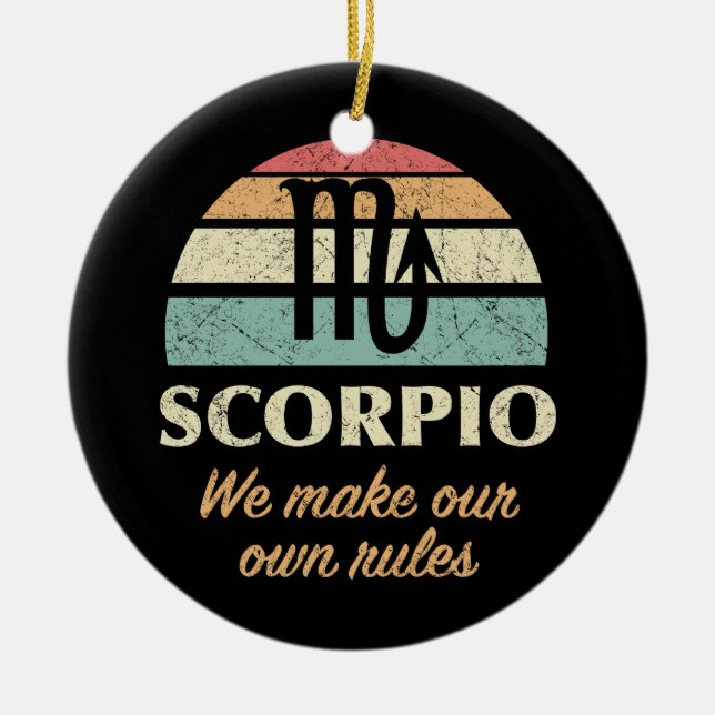 Funny Scorpio Zodiac Regler Julgransprydnad Keramik (Framsidan)