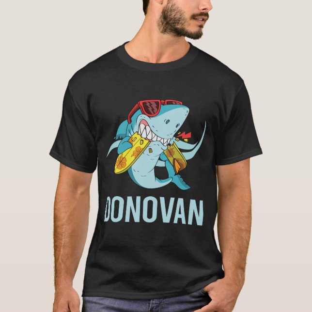 Funny Shark - Donovan Namn T Shirt (Framsida)