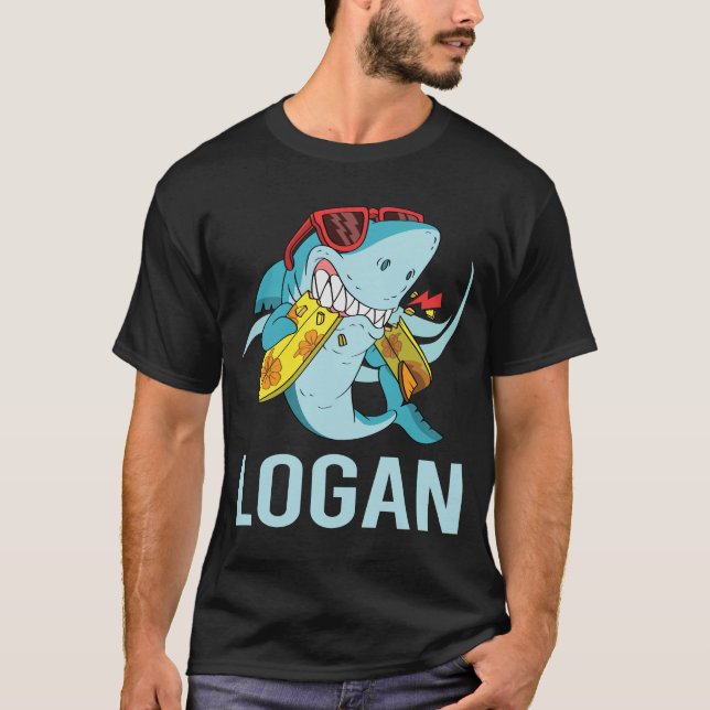 Funny Shark - Logan Namn T Shirt (Framsida)