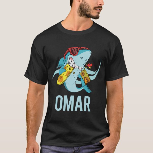 Funny Shark - Omar Namn T Shirt (Framsida)