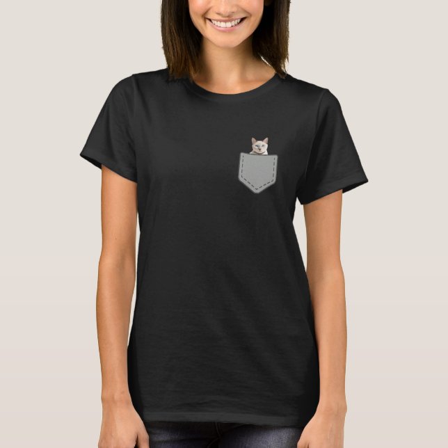Funny Siamese Cat In Your Pocket T Shirt (Framsida)