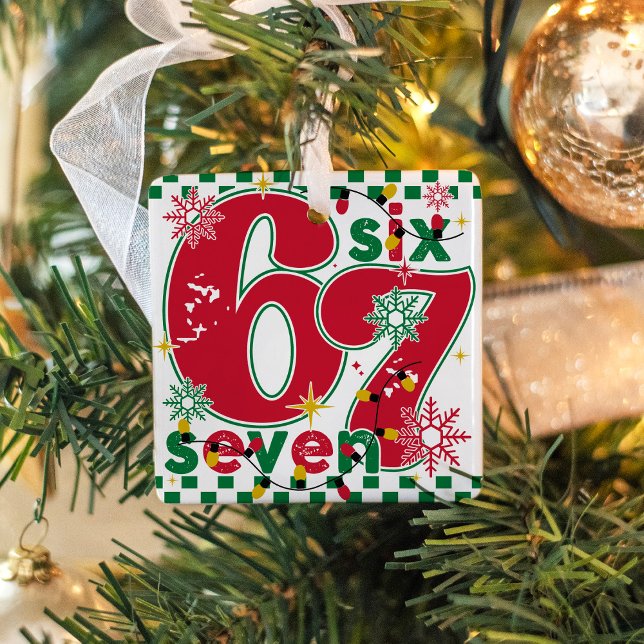 Funny Six Seven 67 6 7 Meme Christmas Gift Holiday Julgransprydnad Keramik (Funny Six Seven 67 meme colorful red green gold checkerboard retro Christmas Holiday square ornament)