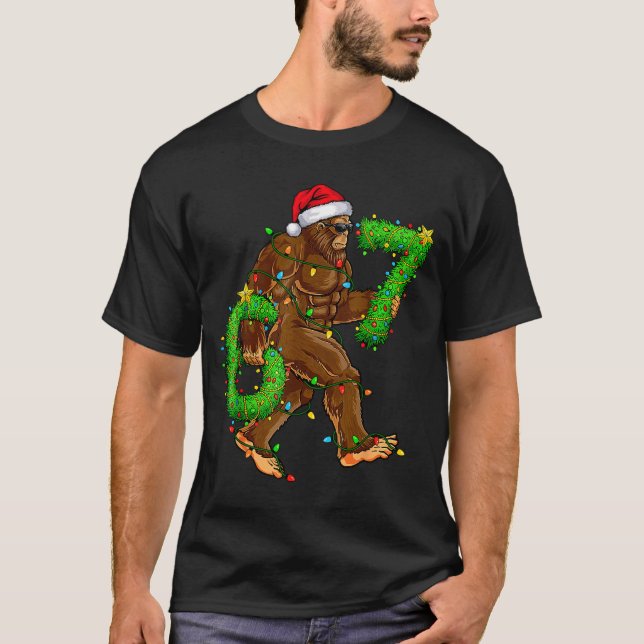 Funny Six Seven 6 7 Meme Bigfoot Christmas Shirts  T Shirt (Framsida)