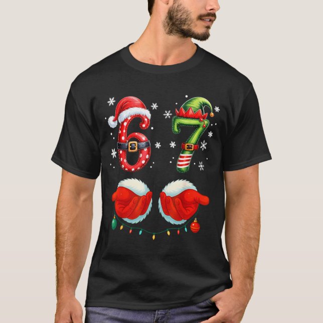 Funny Six Seven 6 7 Meme Christmas Humor Santa Elf T Shirt (Framsida)