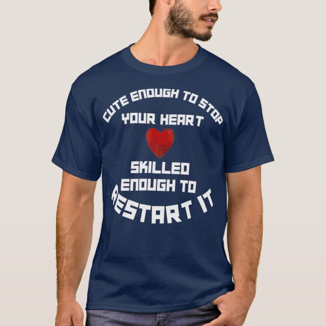 Funny sjuksköterskeskickad omstart Stoppa start av T Shirt (Framsida)