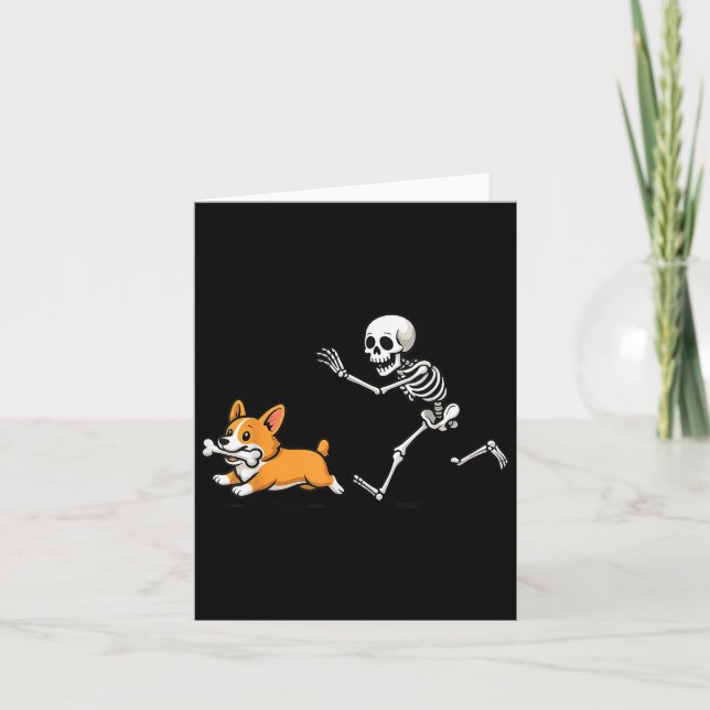 Funny Skeleton Chasing Corgi Halloween Mamma Pet Kort (Framsida)