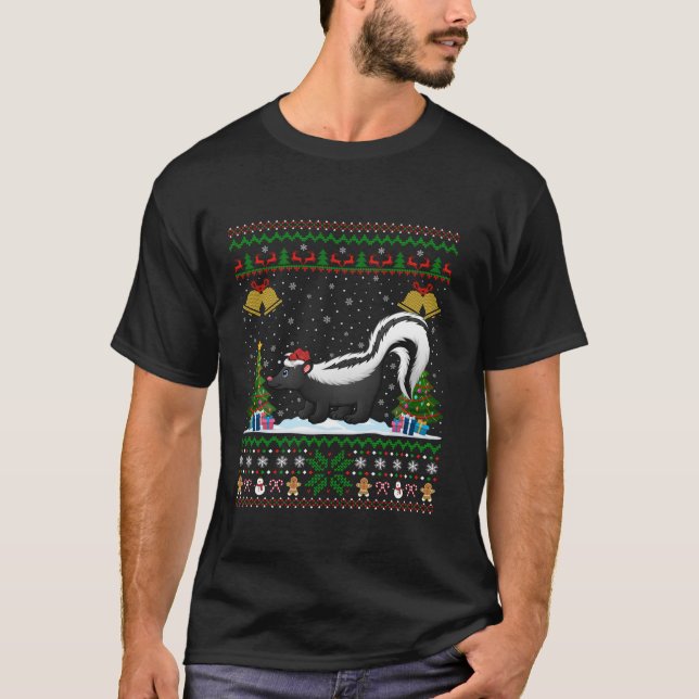 Funny Skunks Julafton Gift Santa Hat Ugly Skunk Kr T Shirt (Framsida)